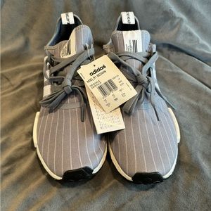 Men’s Adidas NMD_R1 Bedwin sneakers size 10.5 NWT!